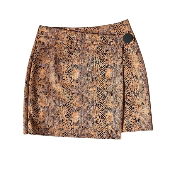 Brown and Tan Faux Suede Snakeskin Wrap Mini Skirt Size Medium - Picture 1 of 4